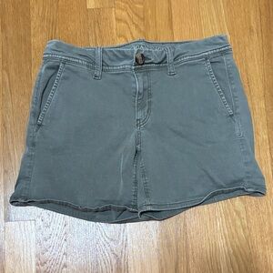 Women’s sz 4 American Eagle Outfitters Sage Green Super Stretch X Shorts